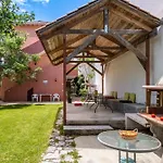 Rea Appartement Pondi