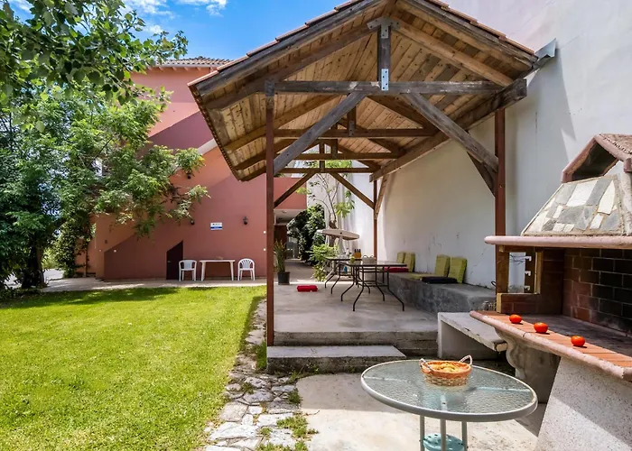 Rea Appartement Pondi